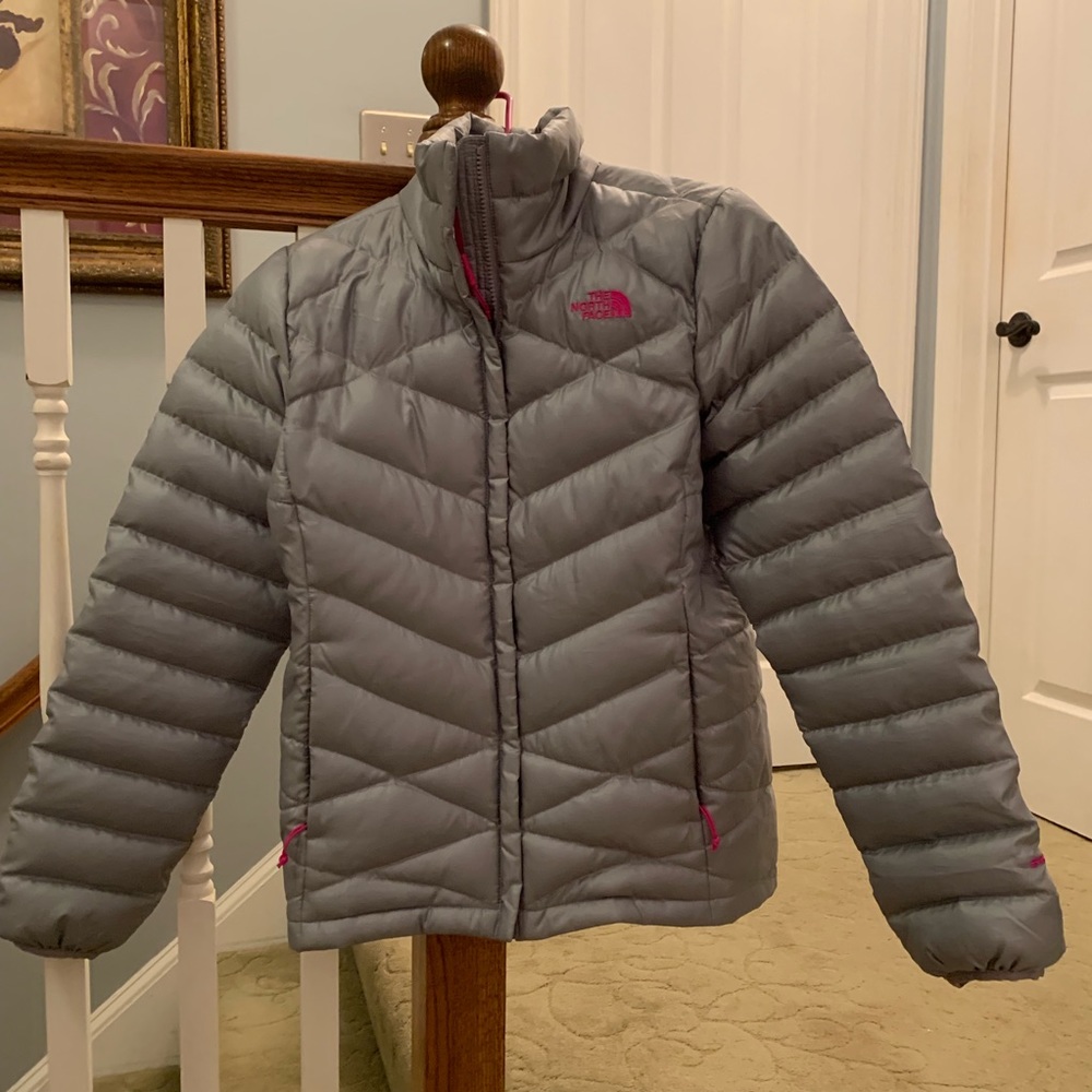 North face - Picture 2 of 4